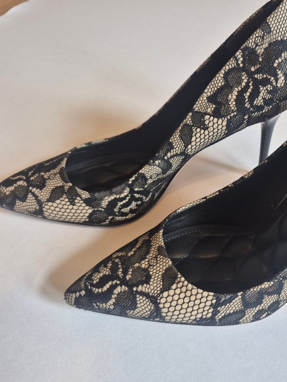 Brian Atwood leather and lace pumps in black and nude size 8